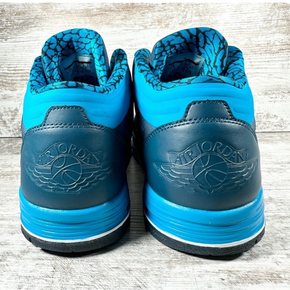 Jordan’s Post-game shoes size 13 - Picture 4 of 8